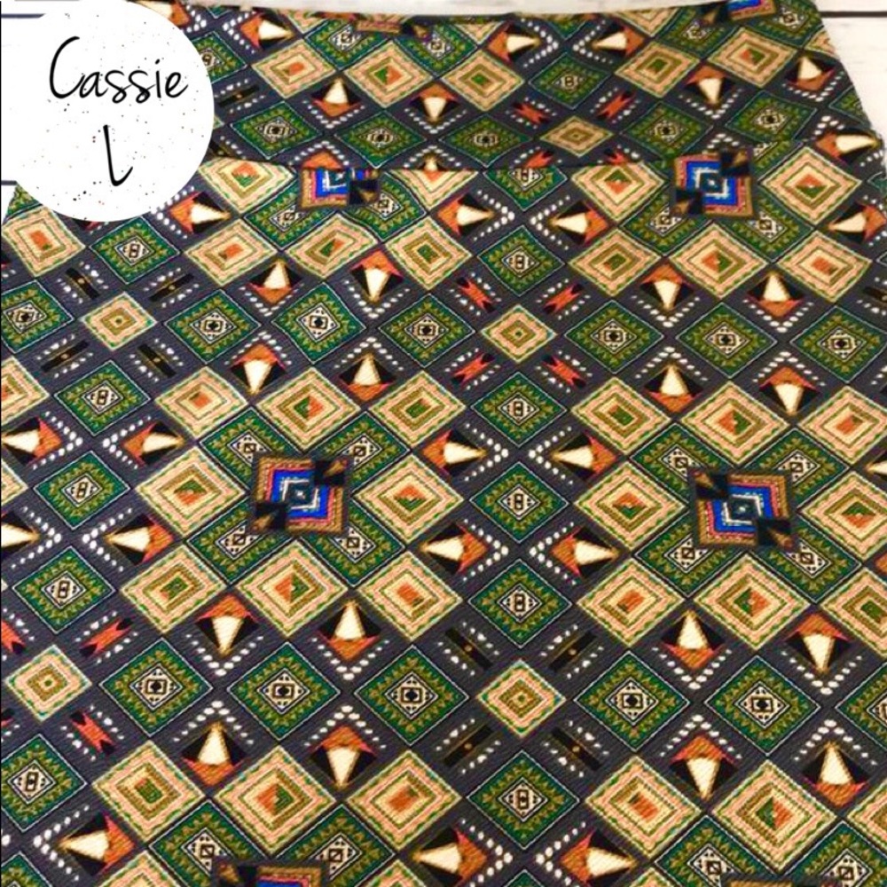 💝💝💝 3 for $33 LuLaRoe Cassie Pencil Skirt
